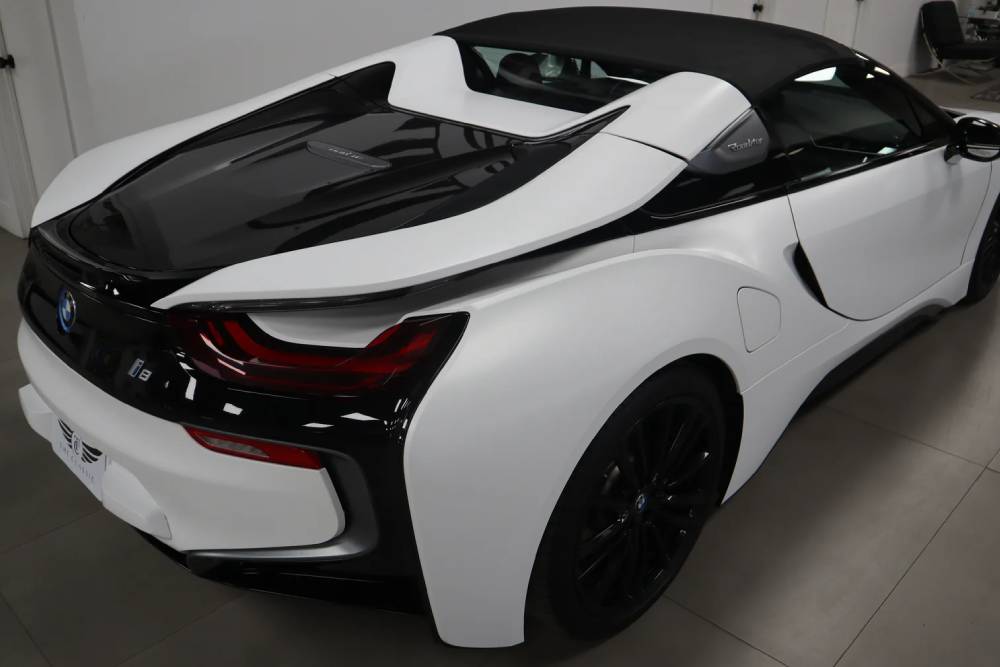 The Classic Lifestyle BMW I8 Roadster